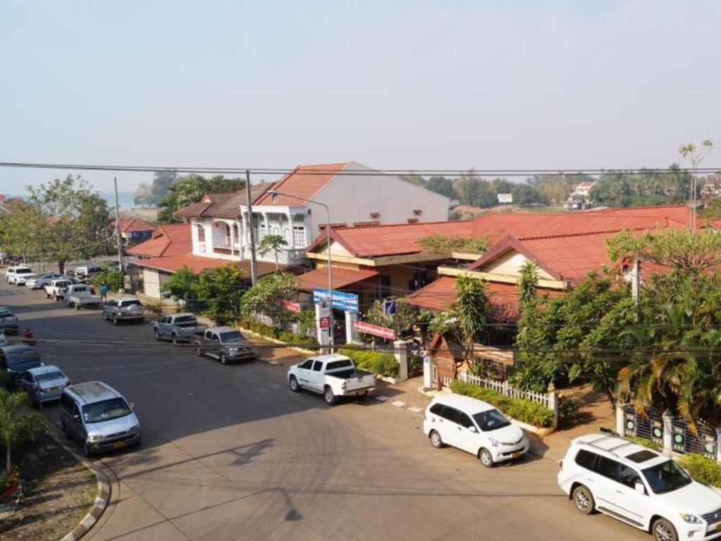 Residence Sisouk Boutique Hotel Pakse Bagian luar foto