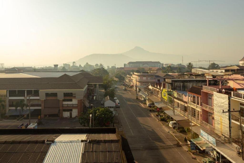 Residence Sisouk Boutique Hotel Pakse Bagian luar foto